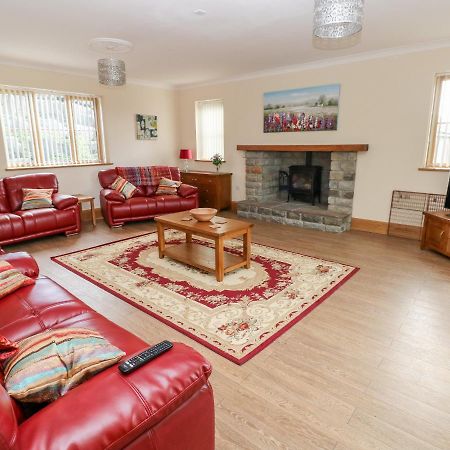 Grooms Quarters At Pant Y Gaseg Farm Ammanford Extérieur photo