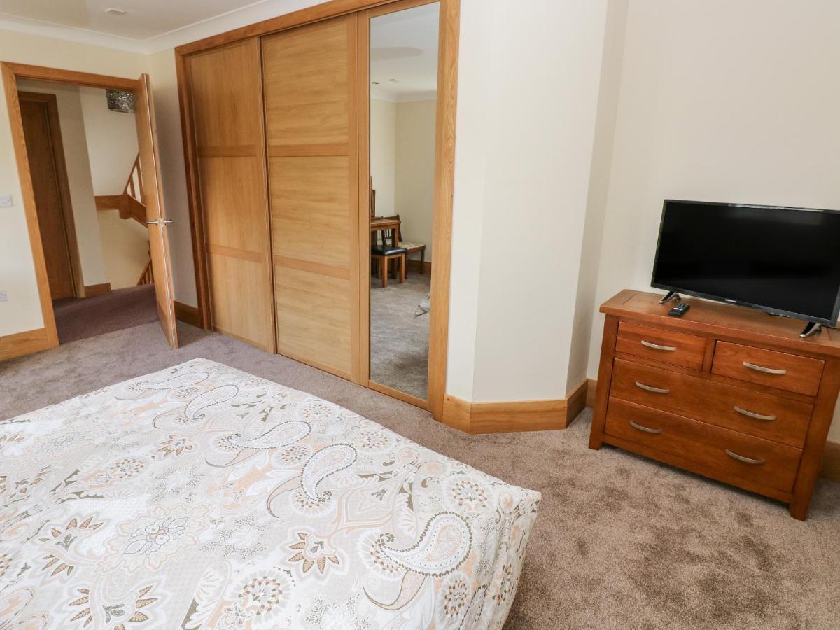 Grooms Quarters At Pant Y Gaseg Farm Ammanford Extérieur photo