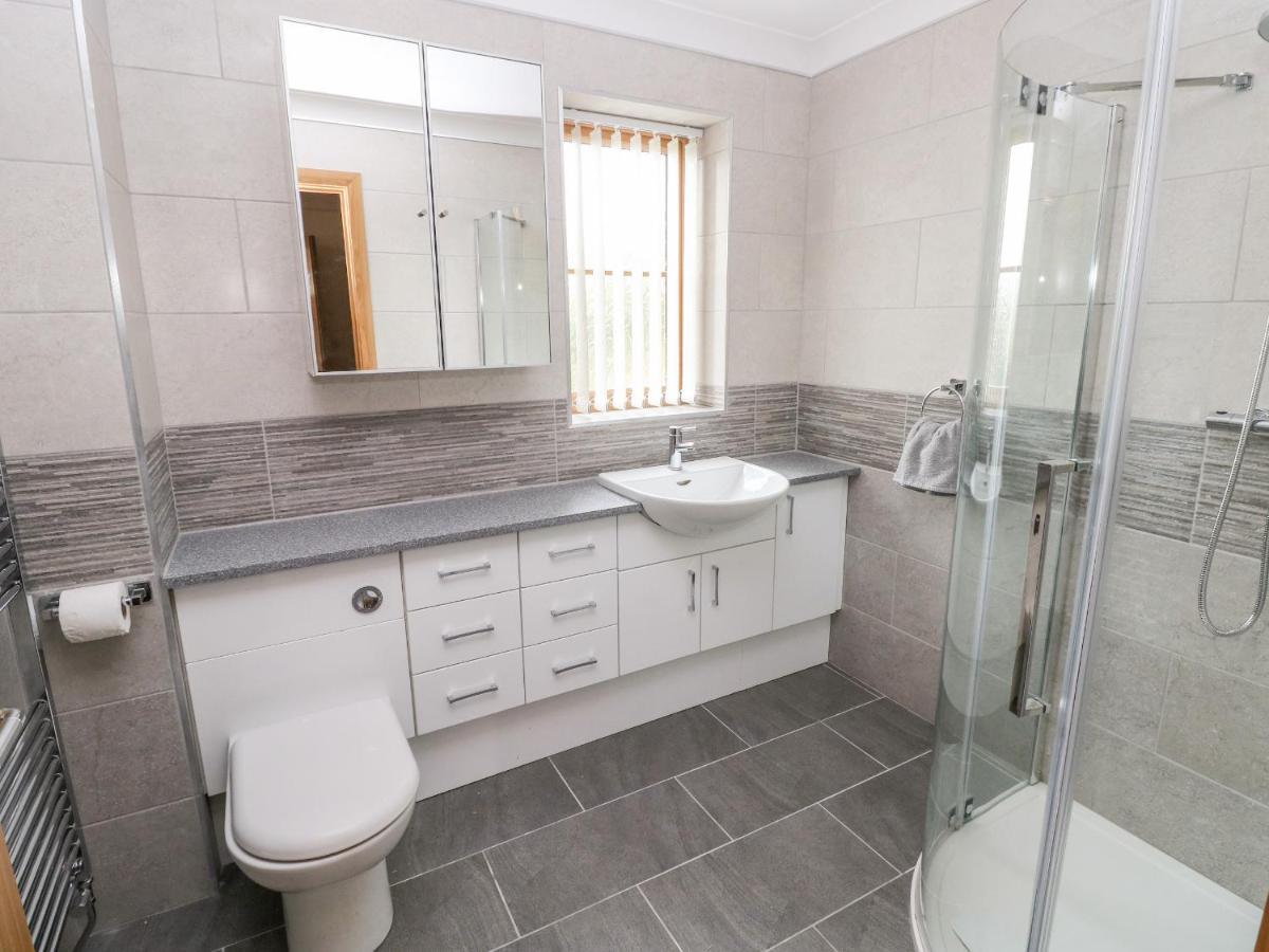 Grooms Quarters At Pant Y Gaseg Farm Ammanford Extérieur photo
