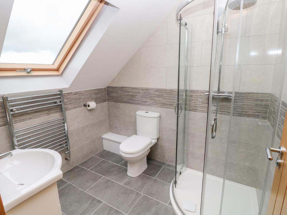Grooms Quarters At Pant Y Gaseg Farm Ammanford Extérieur photo